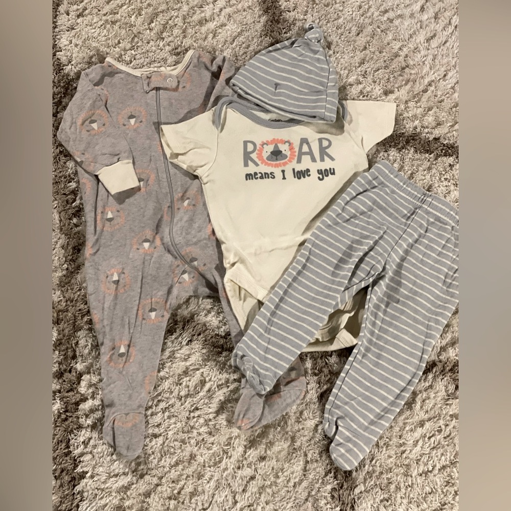 Gerber gender neutral/ boy outfit set